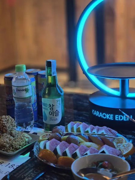 에덴 가라오케 다낭 프리미엄 가라오케 매장 내부 사진