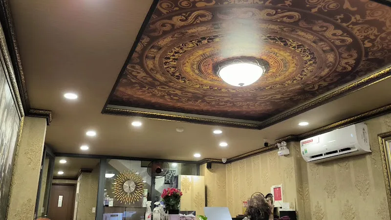 황제 이발소 호치민 이발소 매장 내부 사진